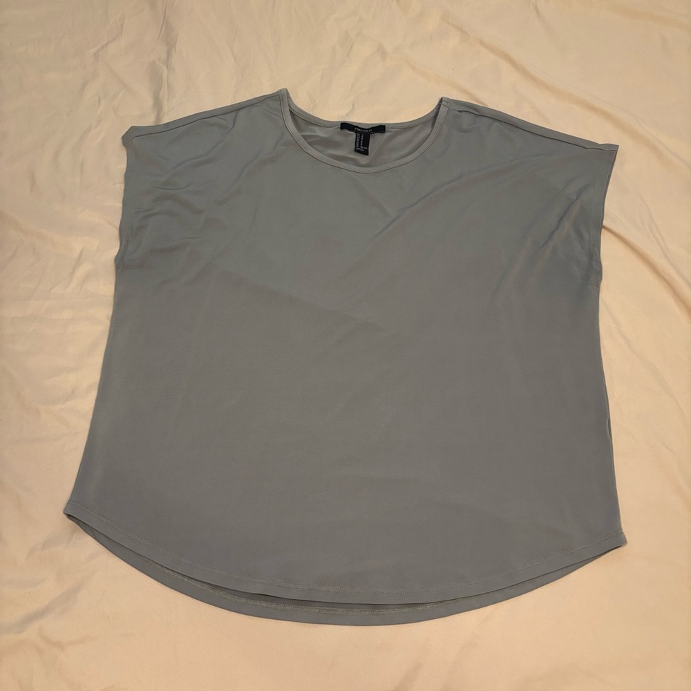 Forever 21 Women’s Slate Short Sleeve Sage Green Tee Size M
